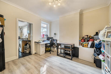 1354249-4-68d52fc...