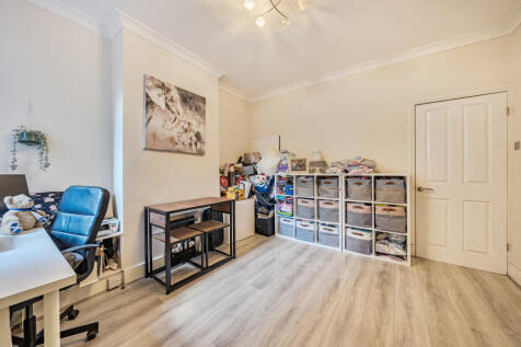 1354249-3-68d52f7...