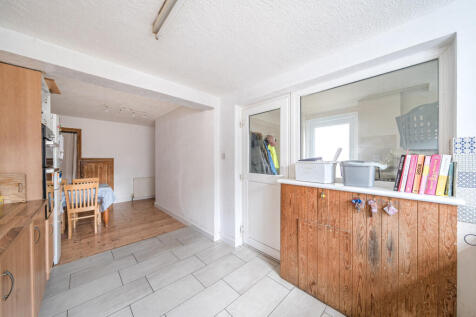 1356941-10-68d28c...