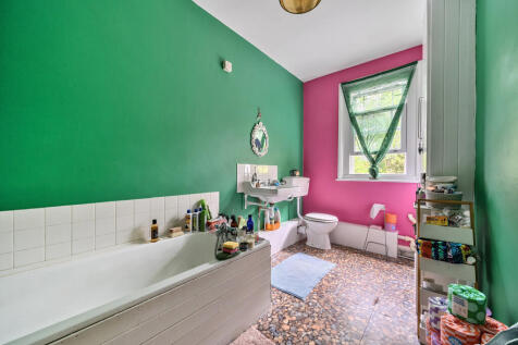 32-681a4487ca29e-...