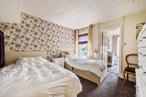 1364800-17-68ee30...