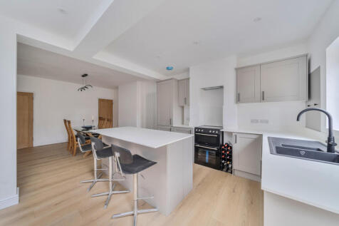 1365125-2-68e8cf5...