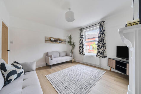 1365125-7-68e8d12...