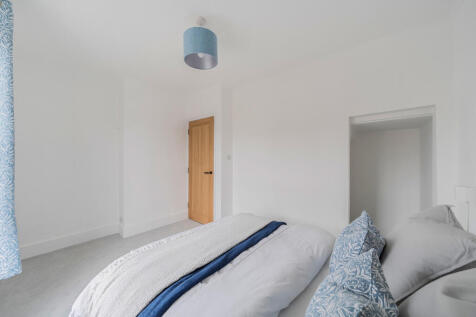 1365125-9-68e8d13...