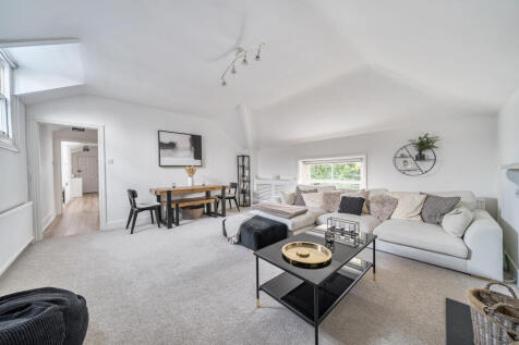 1371926-6-68f798c...