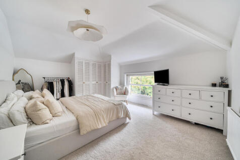 1371926-1-68f7988...