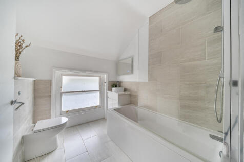 1371926-2-68f7989...