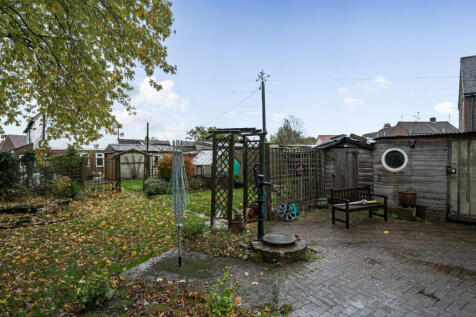 1374046-4-690235f...