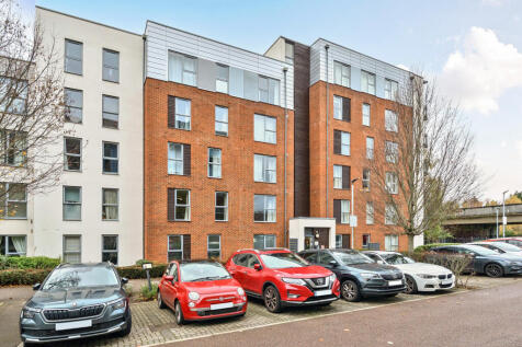 1382675-3-691e07a...