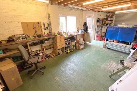 Garage (2)