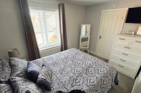 Bedroom1 2