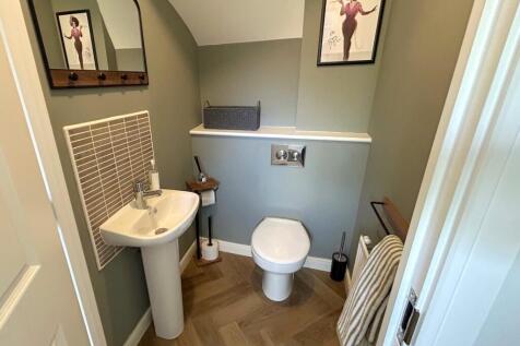 Cloakroom/Wc