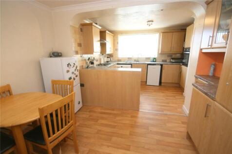 Kitchen Photo 2
