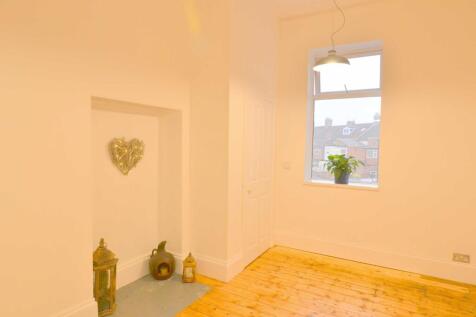 FOURTH BEDROOM/DININ