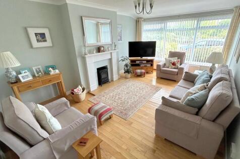Front Lounge