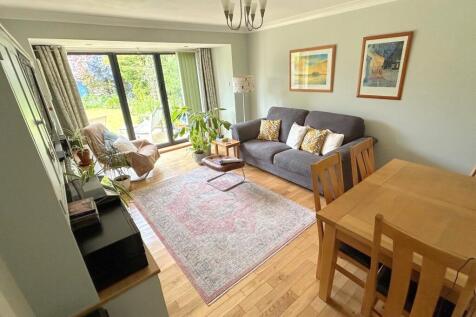 Rear Lounge