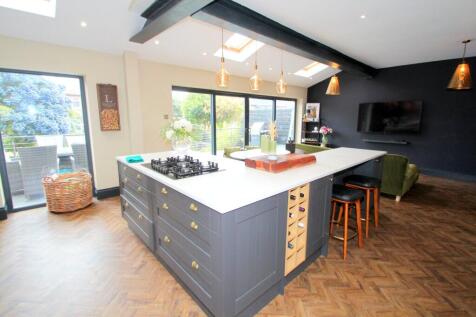 Kitchen Area 3