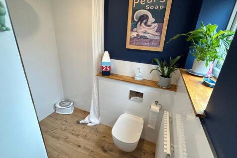 Gf Cloakroom/Wc2