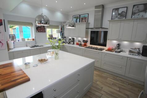 Kitchen Area (2)