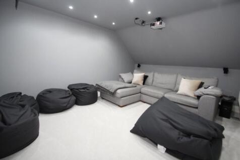 Cinema Room/Bed Five
