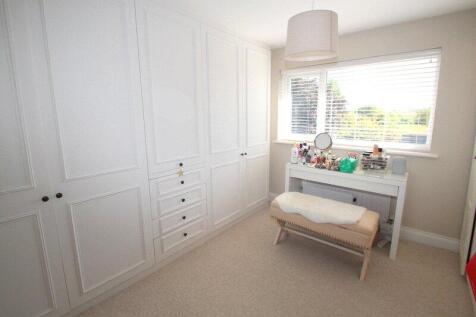 Dressing Room/Bed 2