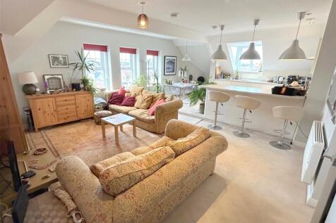 Lounge/Kitchen