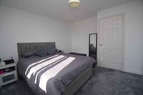Bedroom One (2)