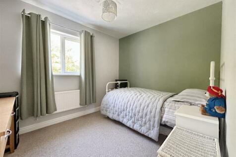 FF Single Bedroom.jpg