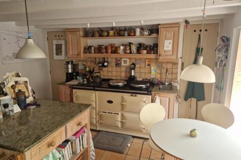 Kitchen 3.jpg