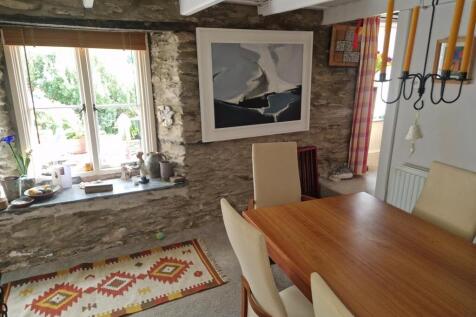 Dining room 2.jpg