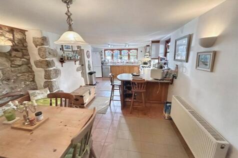 dining room.jpg
