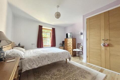 Master Bedroom.jpg