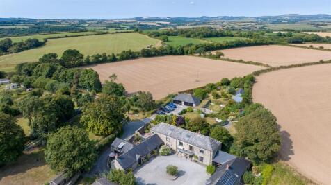 0825_02 - Rose Barn, Tregony, TR2 5SE (32).jpg