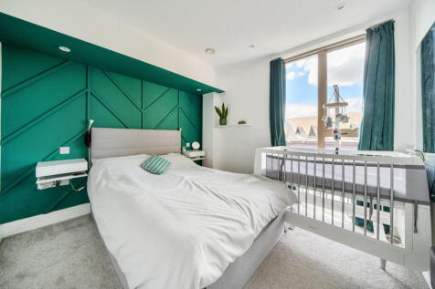 1348701-14-68bed2...