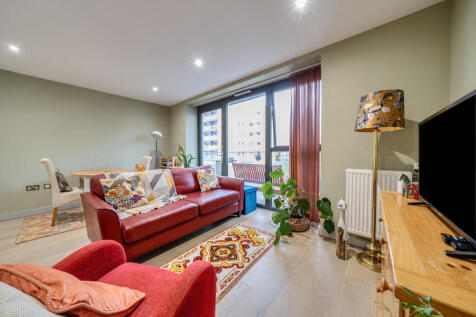 1365843-12-68f111...