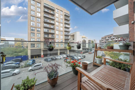 1365843-6-68f111a...