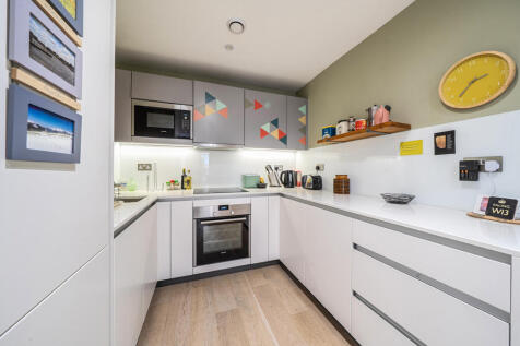 1365843-15-68f111...