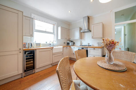 1363015-7-68e6459...