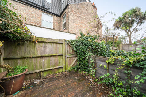 1374936-3-69048ef...