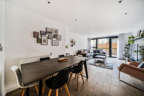 1377085-6-6911cbb...