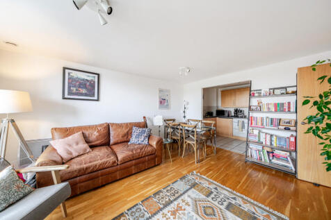 1373472-9-68ff5fa...