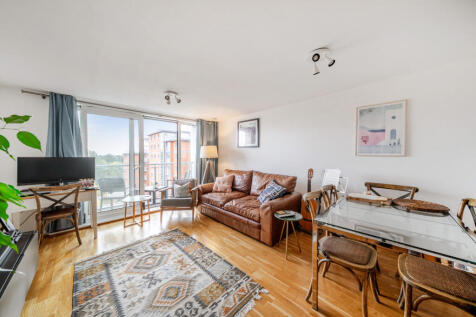 1373472-8-68ff5f7...