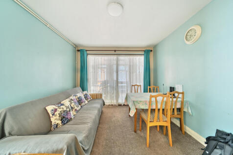 1295775-12-682c6a...