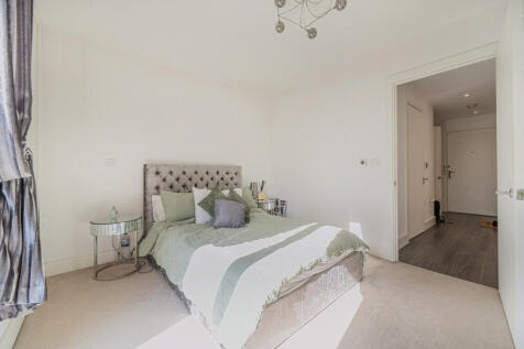 1358941-18-68d410...