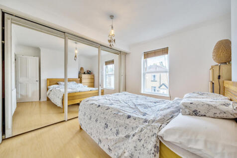 1349753-20-68b9a1...