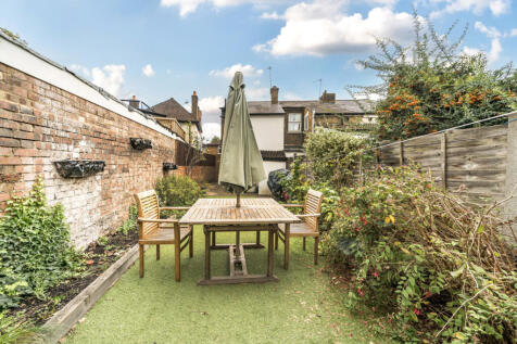 1349753-4-68b99fd...