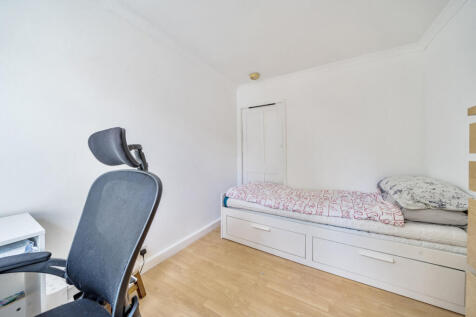 1349753-17-68b9a0...