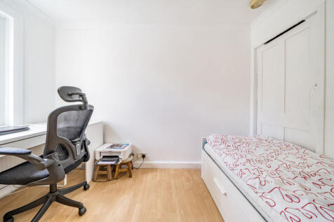 1349753-18-68b9a0...