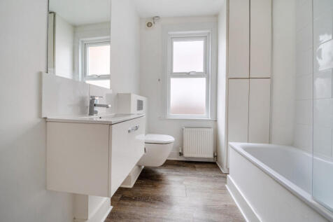 1369025-4-68ee3af...