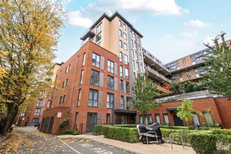 1375928-1-690b328...